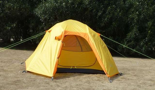 3 Persons Backpacking Tent